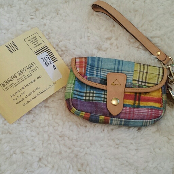 Dooney and Bourke wristlet