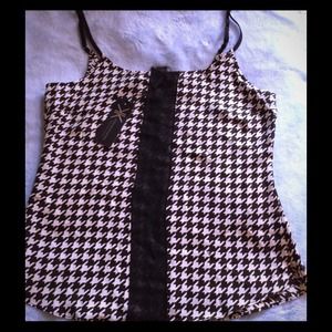 Kardashian Kollection NWT