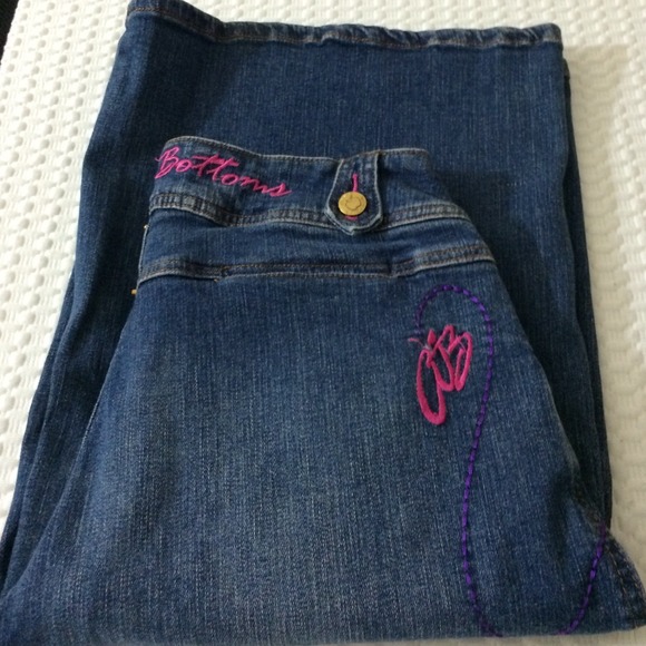 Calve length Apple Bottom denim - Picture 2 of 4