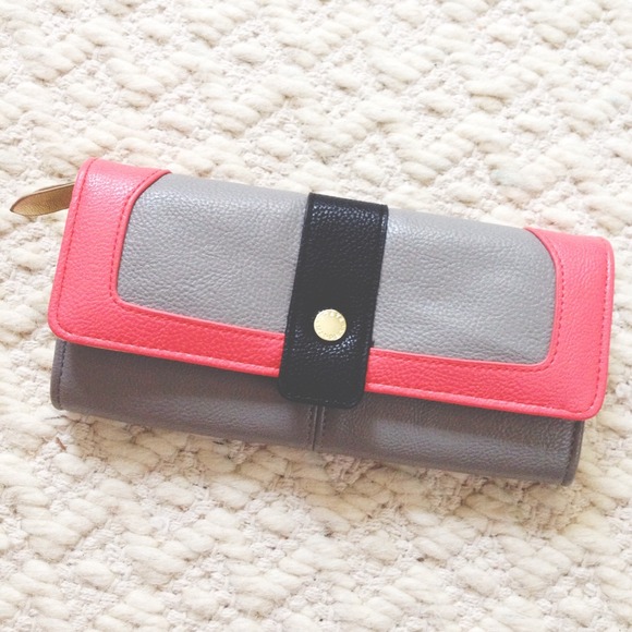 Steve Madden Clutches & Wallets - ❤️PM EDITOR/HOST PICK❤️NWT Steve Madden wallet