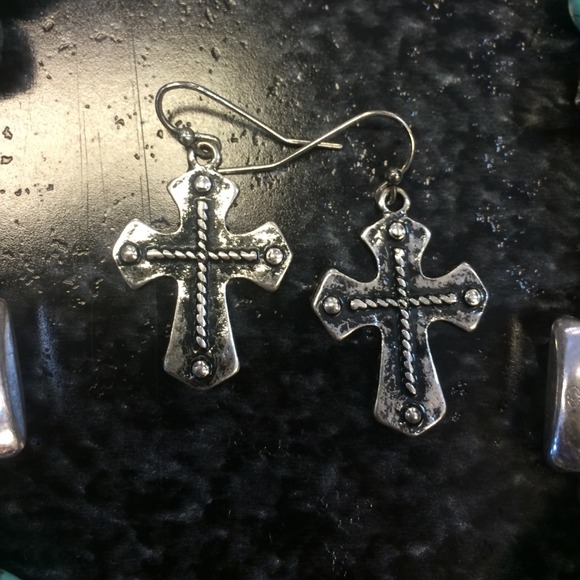 Aztec Inspired Turquoise Necklace - Picture 3 of 3