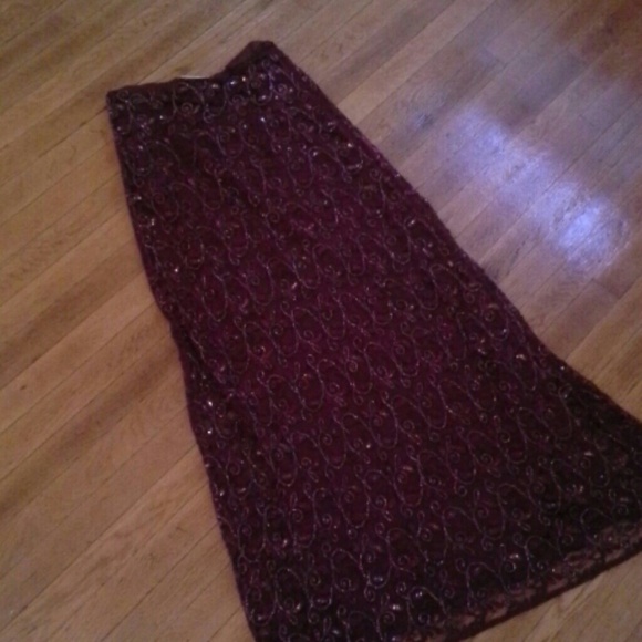 Ankle length sequined skirt by Ritmo di Perla