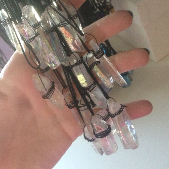 Jewelry - White quartz necklace