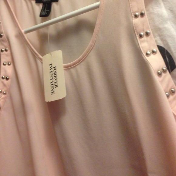Light pink studded tank