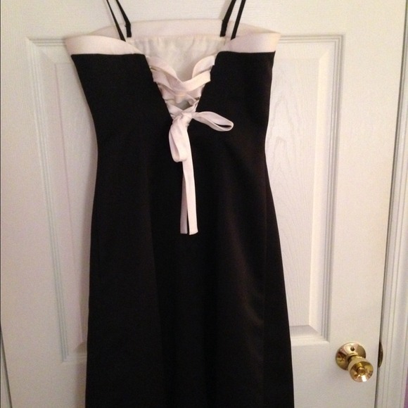 🎊🎊🎊reduced black and white dress🎊🎊🎊 - Picture 2 of 4
