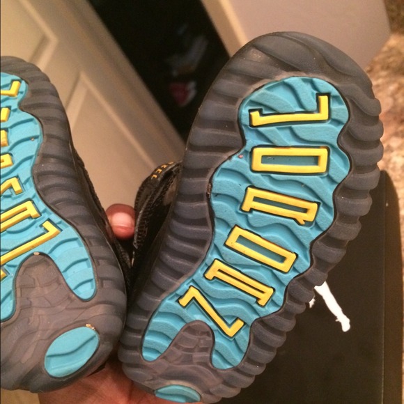 ‼️SOLD‼️Toddler jordan 11 gamma