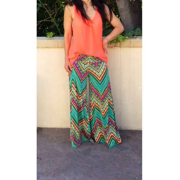 Newest chevron print wide leg palazzo SALE ONE DAY - Picture 2 of 3