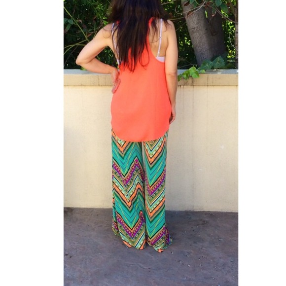 Newest chevron print wide leg palazzo SALE ONE DAY - Picture 3 of 3