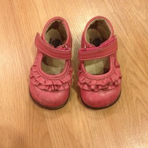 Adorable ruffle pink toddler shoes