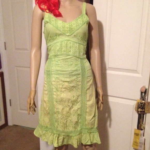 🚫SOLD IN BUNDLE🚫 Lime green summer dress