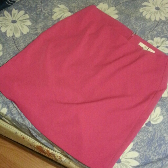 large super cute skirt !