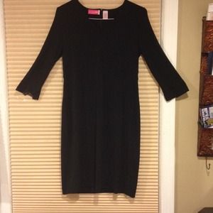 black maternity dress