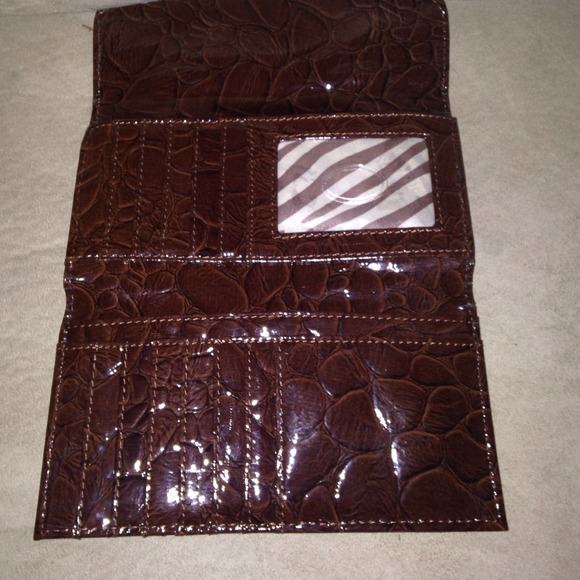 GUESS WALLET - Picture 2 of 3