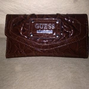 GUESS WALLET