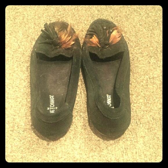 MINNETONKA MOCCASINS