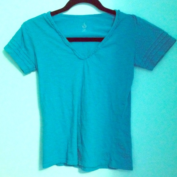Blue shirt sleeve top