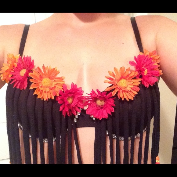 ❌❌SOLD❌❌Original Flower & Beaded Bra 🌀 - Picture 4 of 4