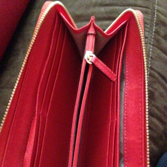 Authentic Michael Kors purse and wallet - Picture 3 of 4