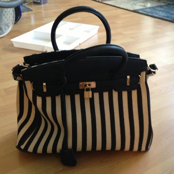 Striped Navy Bag