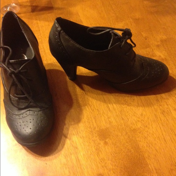 Rue 21 size medium heels