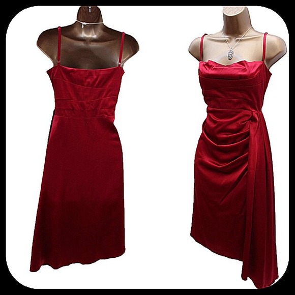 Stunning deep red satin Karen Millen dress - Picture 4 of 4