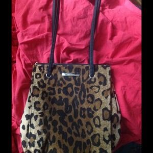 NINE WEST CHEETAH PRINT HANDBAG