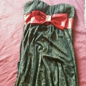 Sweetheart cut leopard dress