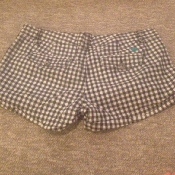 Aeropostale black&white checkered shorts - Picture 2 of 3