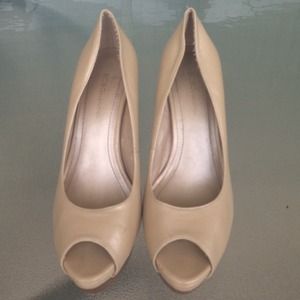 BCBGeneration peep toe nude heels