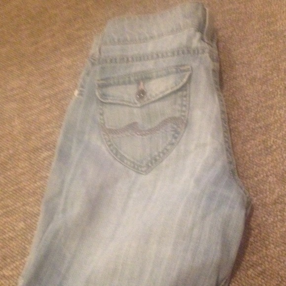 Jean shorts✨✨ - Picture 2 of 3