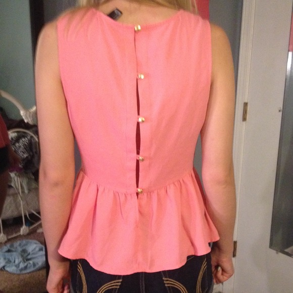 Pink peplum top - Picture 2 of 4
