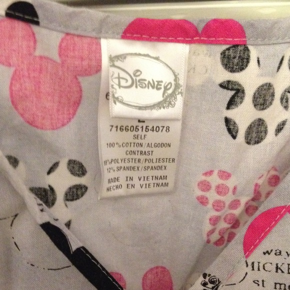 🔴SOLD Disney Mickey Mouse Scrub Top🔴 - Picture 3 of 3