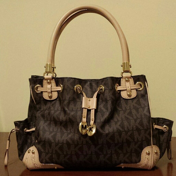 Michael Kors beauty.