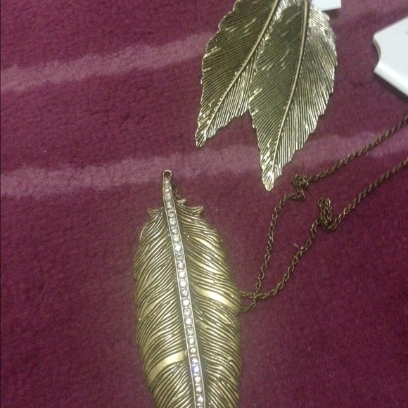 Leaf earrings and necklace 💜💜