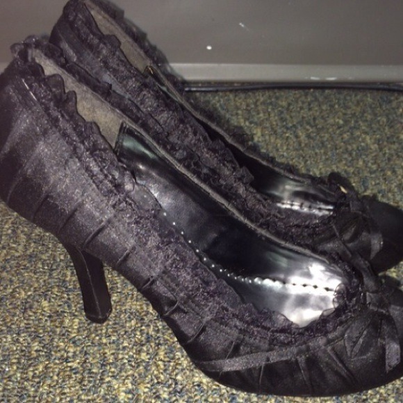 Wild Diva Shoes - ✨Sexy black lace heels with bow✨