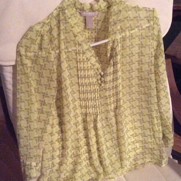 Small Banana Republic Blouse - Picture 2 of 4