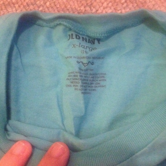 Panda shirt 🐼 - Picture 2 of 2