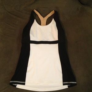 Lululemon tank size 8