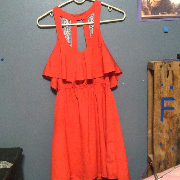 Cute dress with lace!