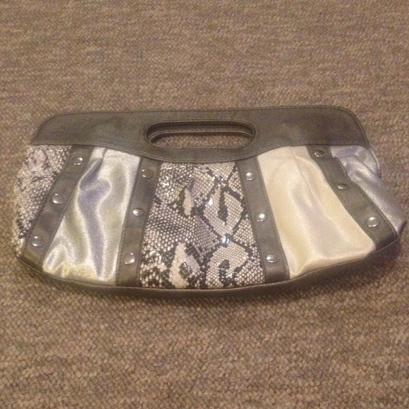 Cute hand bag! 👛 - Picture 1 of 3