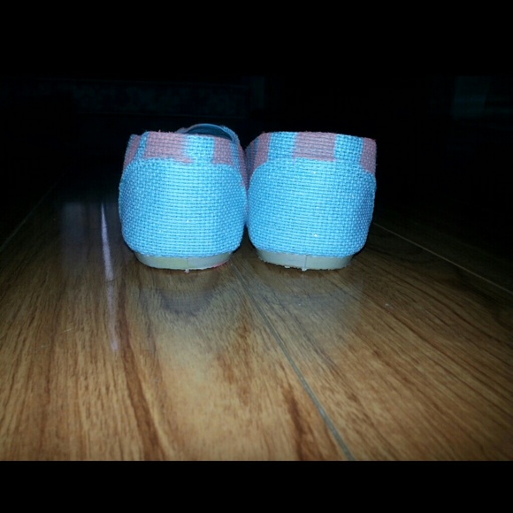 Customized upon request,  TOMS look alikes - Picture 4 of 4