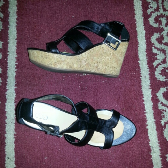 Buckle Wedge sandals