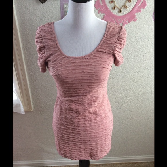 Pastel pink crepe Bodycon scoop neck dress