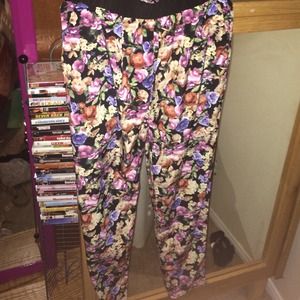 Floral pants, never been worn. $10