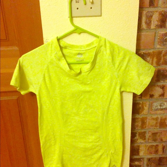 ♦️athletic shirt♦️