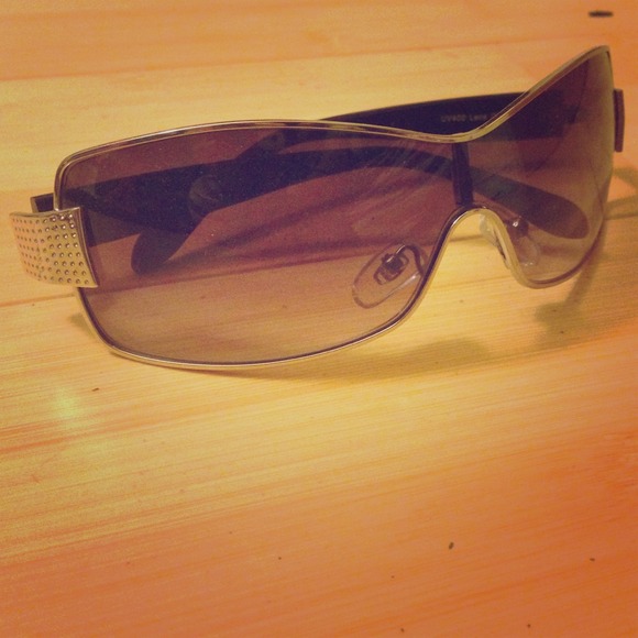 ♦️classy sunglasses♦️