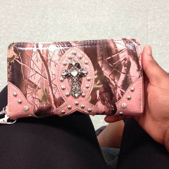 Montana west wallet
