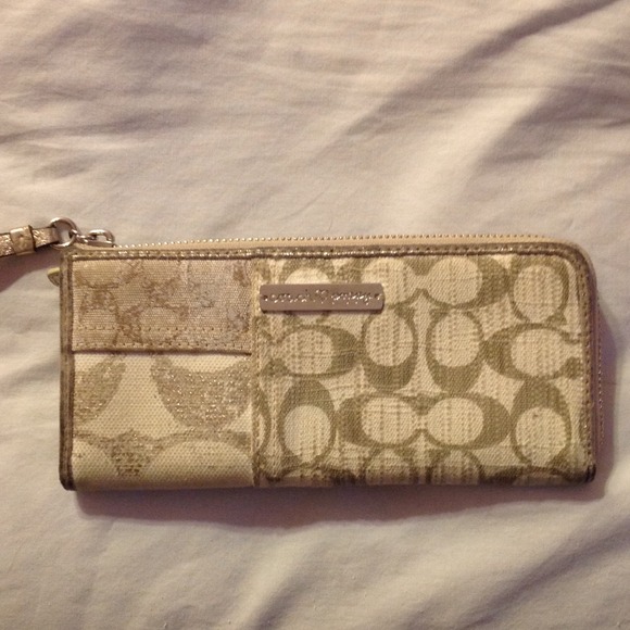 Coach Poppy wallet