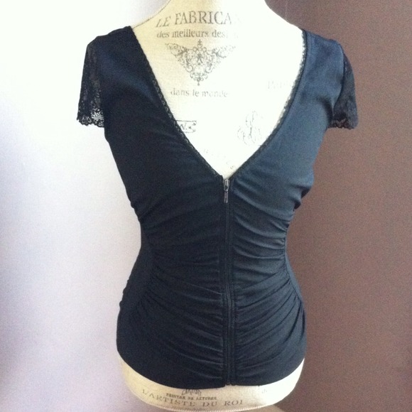 🎉HOST PICK 8/1🎉 bebe top - Picture 2 of 4