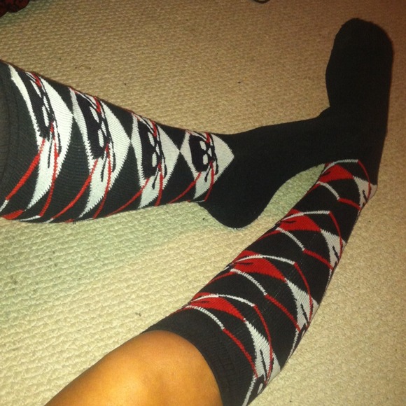 Black & Red Skull Knee High Socks!